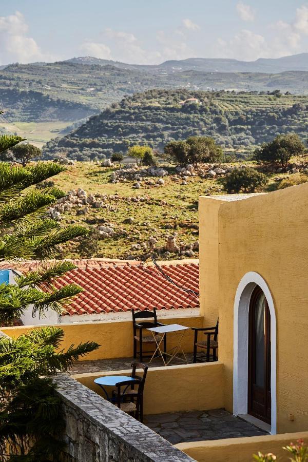 Arolithos Traditional Village Hotel Тилисос Экстерьер фото
