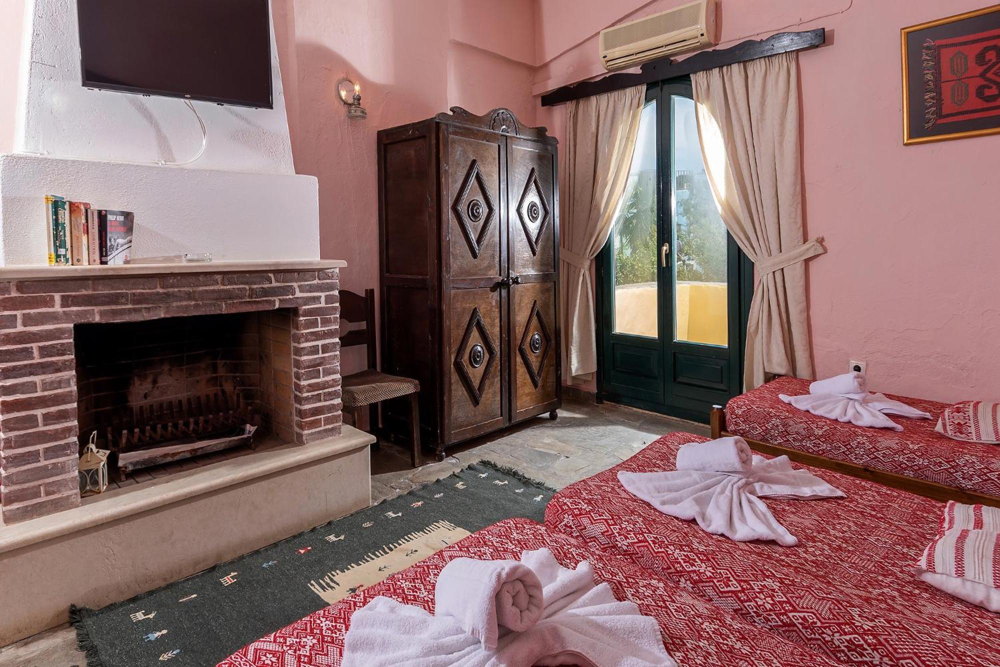 Arolithos Traditional Village Hotel Тилисос Экстерьер фото