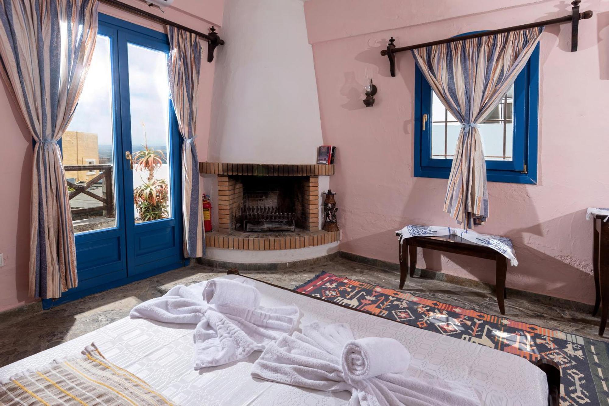 Arolithos Traditional Village Hotel Тилисос Экстерьер фото