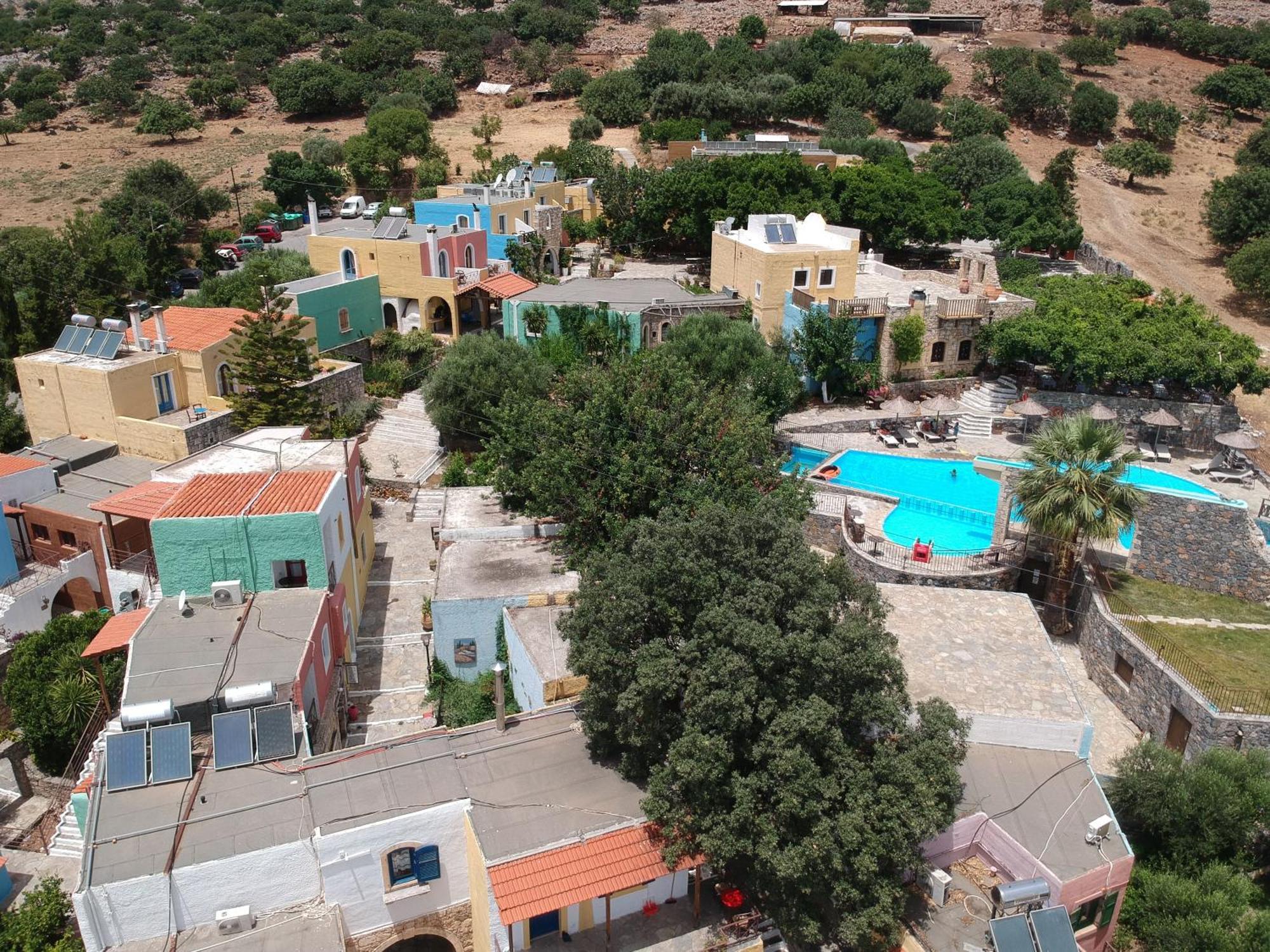 Arolithos Traditional Village Hotel Тилисос Экстерьер фото